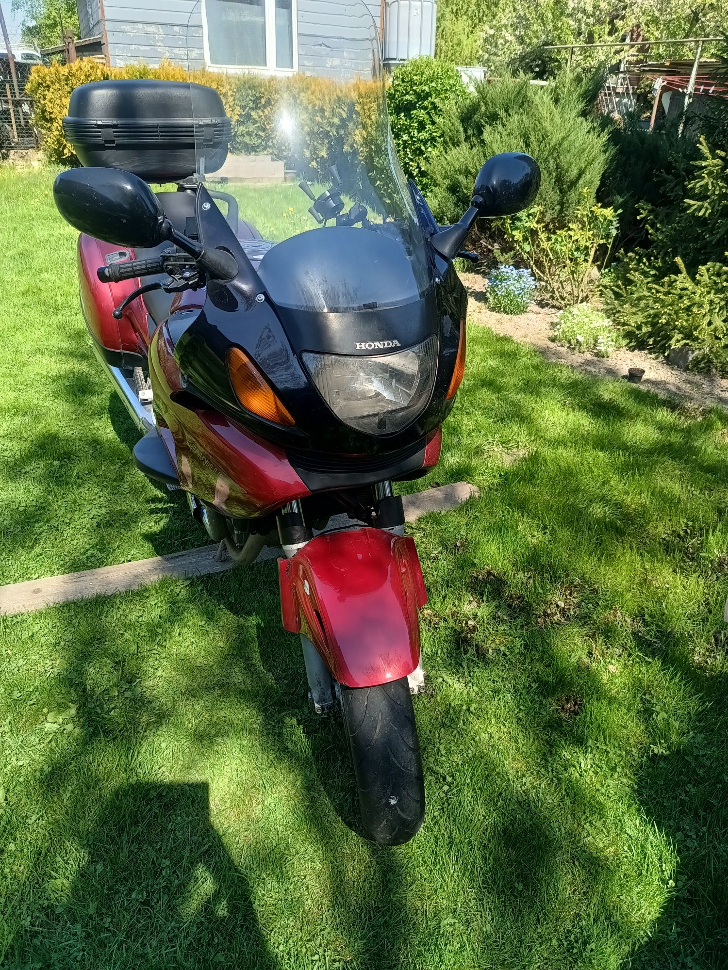 Honda deauville 650
