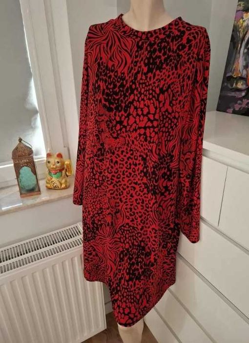 46 Wallis czarna czerwona sukienka animal print panterka zebra na zime