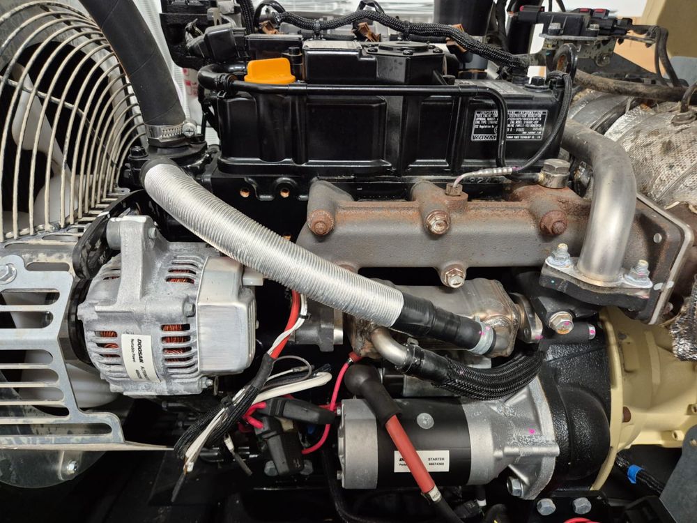 Silnik spalinowy YANMAR 3TNV88C