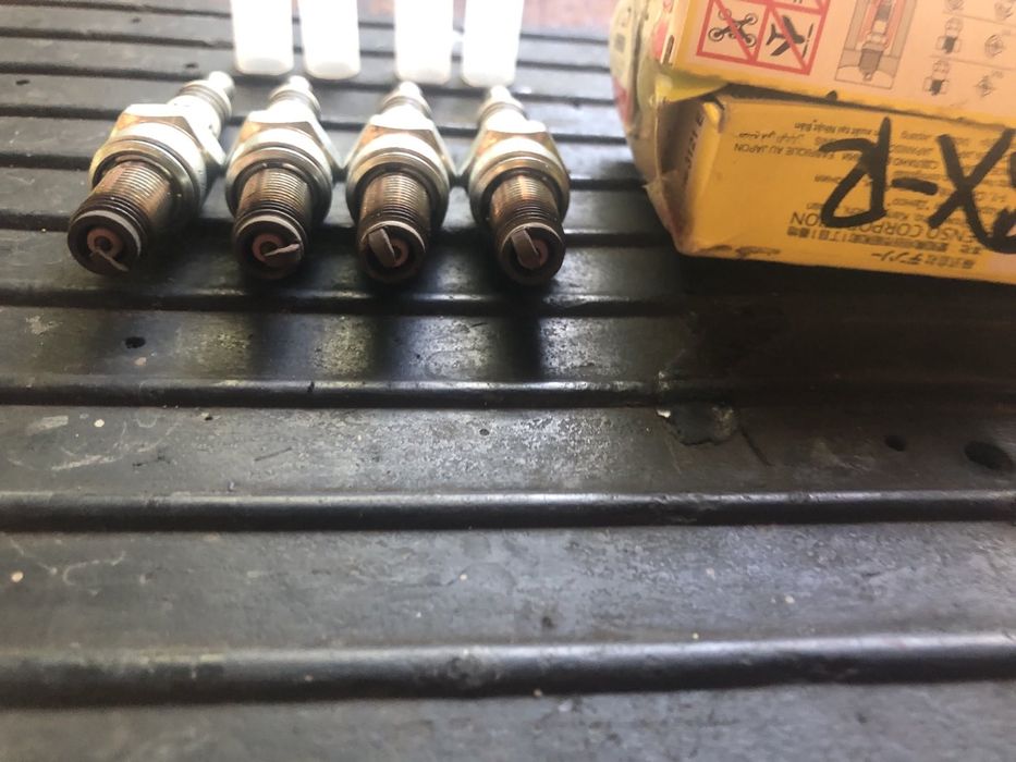 Свічки запалювання денно ідеальний стан на спорт байк джиксер