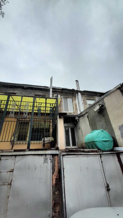 Срочно продам 1 комнатную квартиру в Центре города.  70 кв. м Газ.