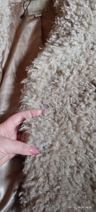 Шуба з штучного хутра. Барашек.