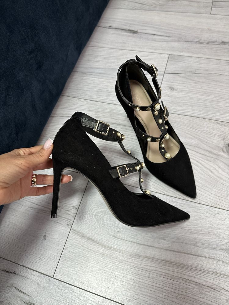Туфлі лодочки човники гострий нос kurt geiger шпилька 38 39 чорні замш