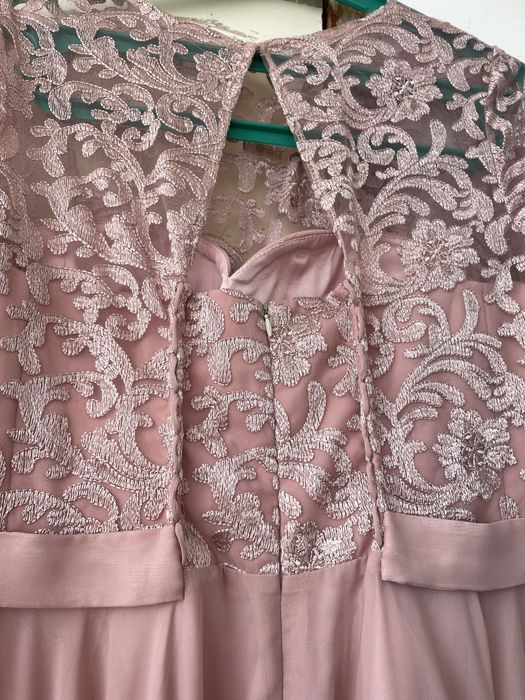 Вечернее, нарядное платье