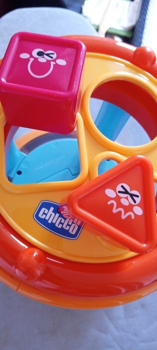 Chicco brinquedo c/Música e de Encaixe