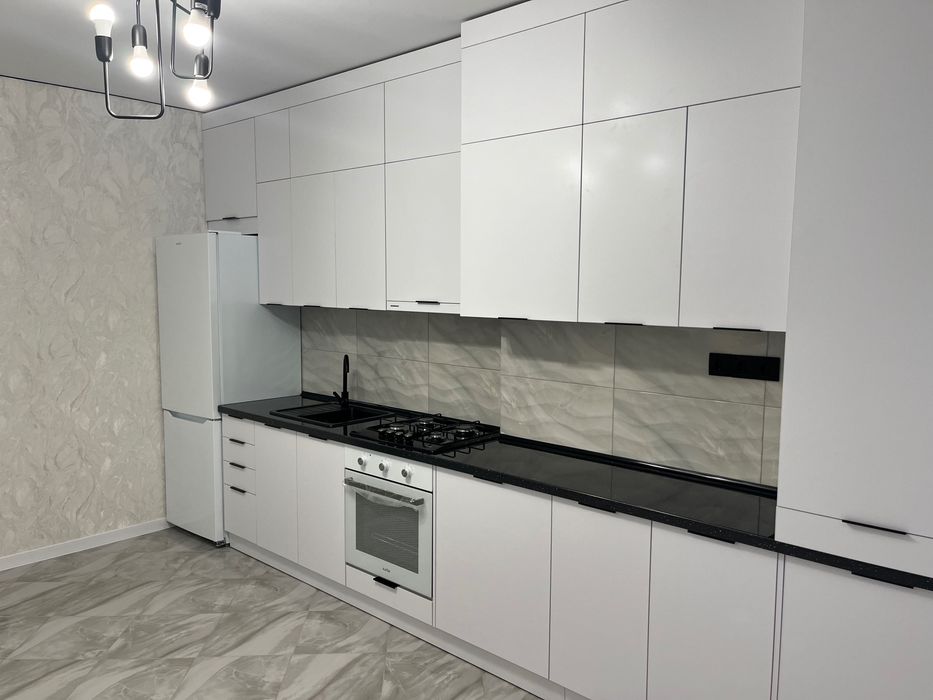 Продаж 1к квартири Рауш Озерна свіжий ремонт 62000