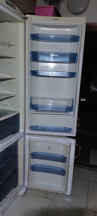 Холодильник продаю рабочий высокий 2метра