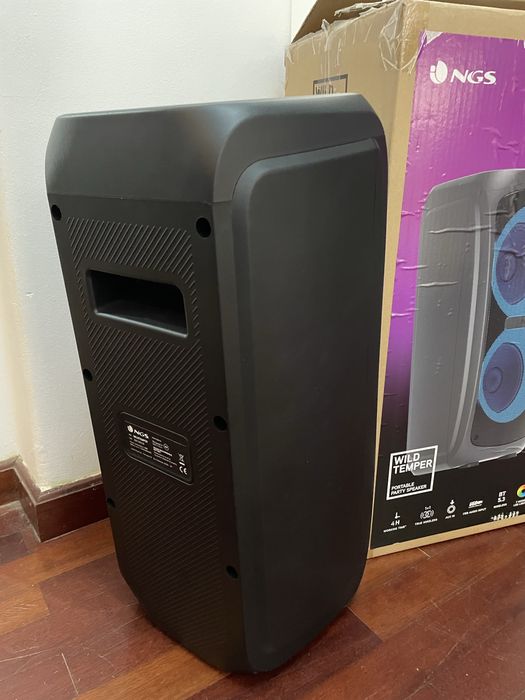 Coluna decson com Leds em ótimo estado