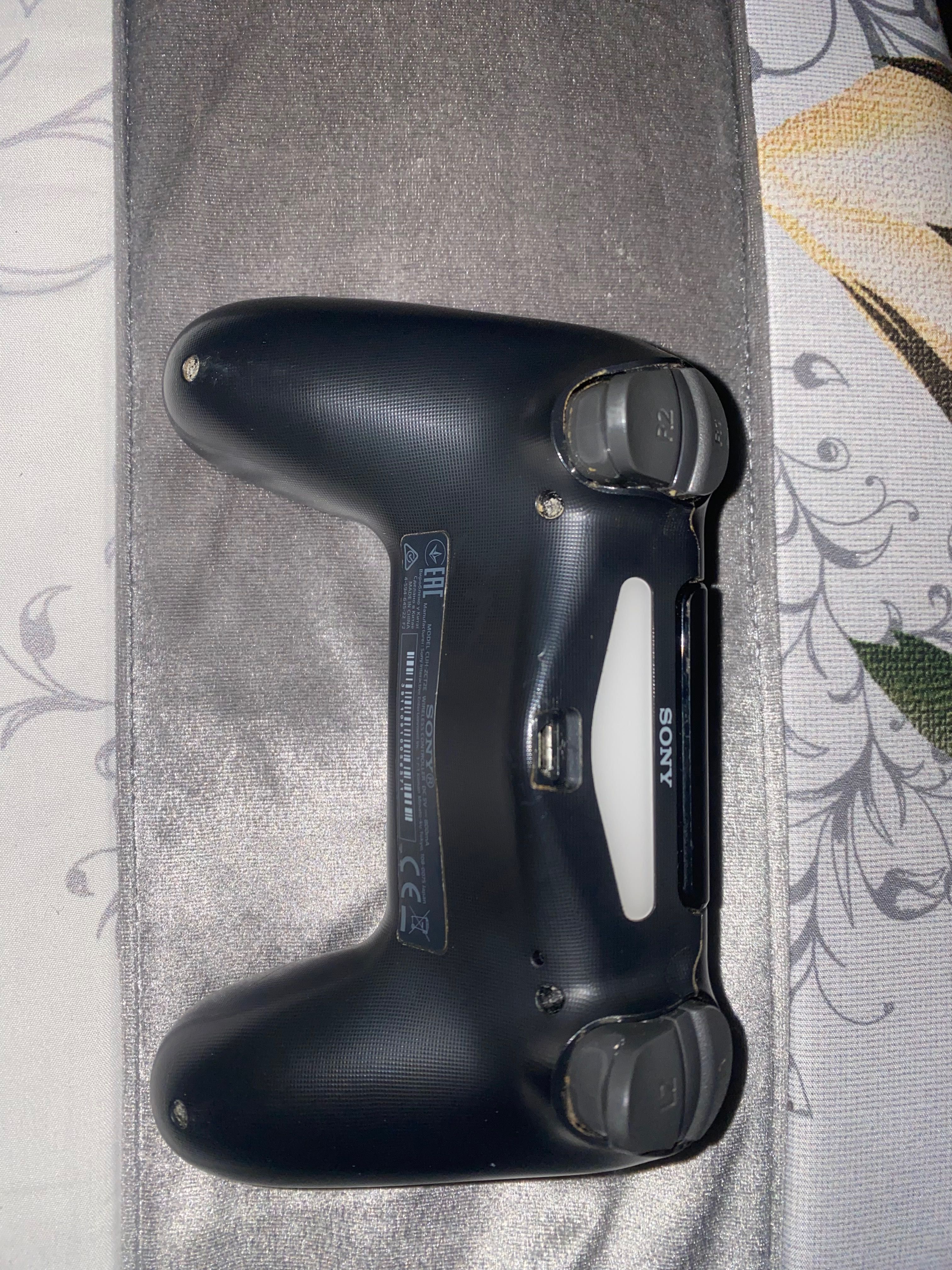 Vendo comando ps4 original