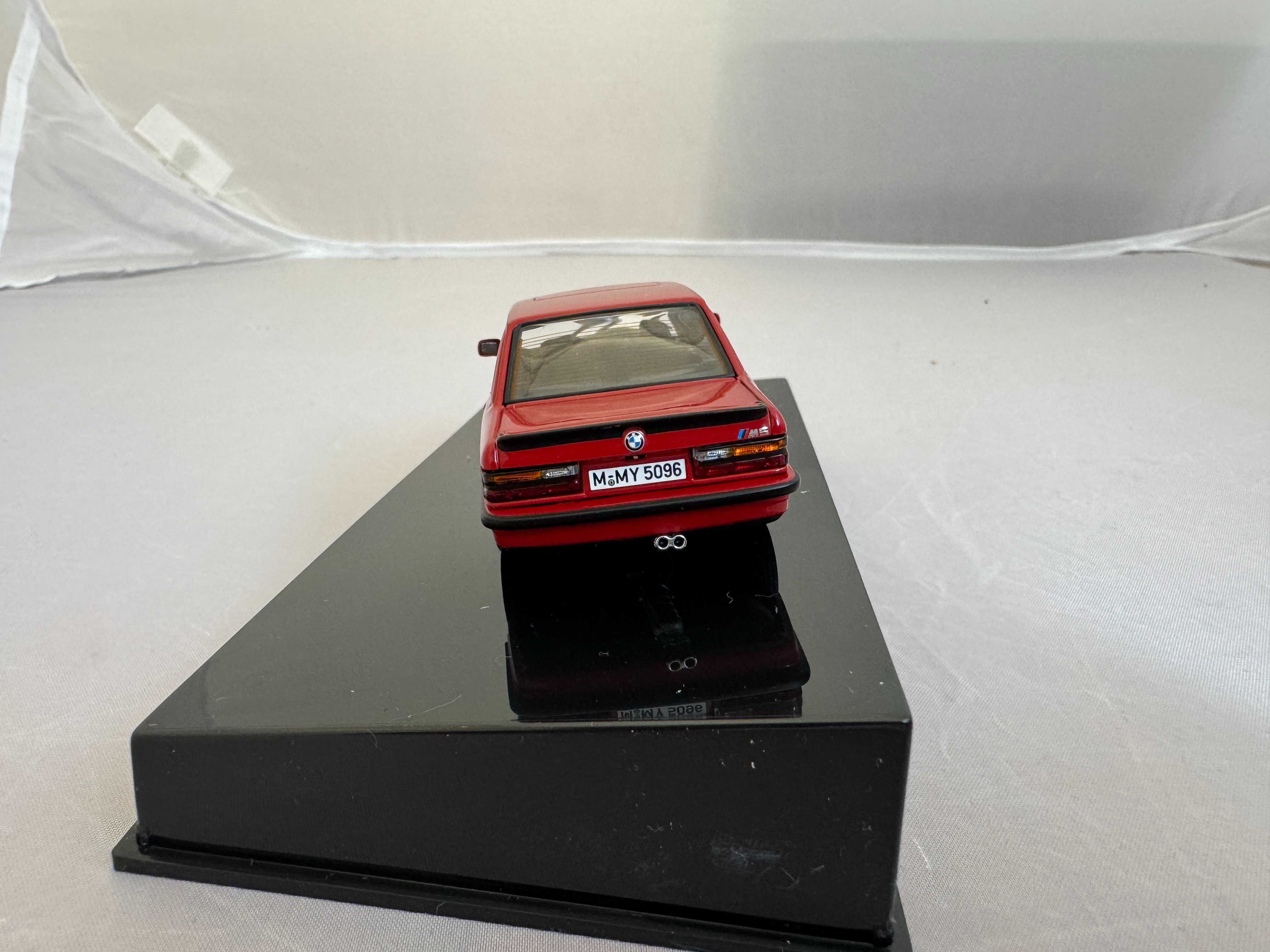 BMW M5 (E28) – autoart 1:43 – Kolekcjonerski model