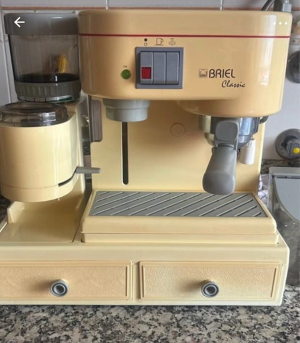 Maquina de café com moedor