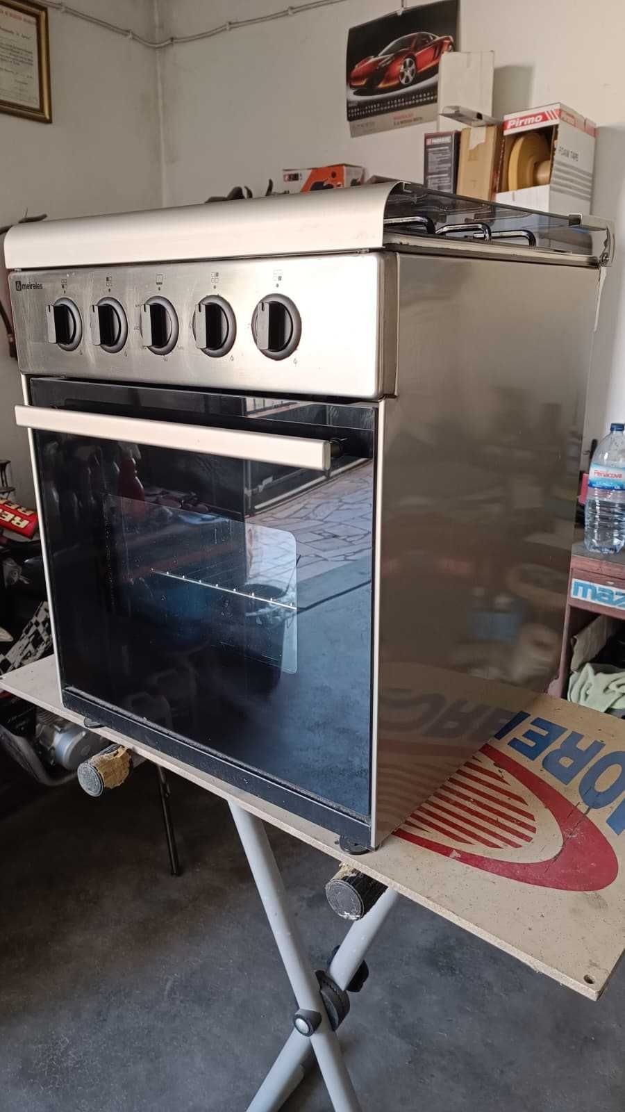 Fogão e forno Meireles