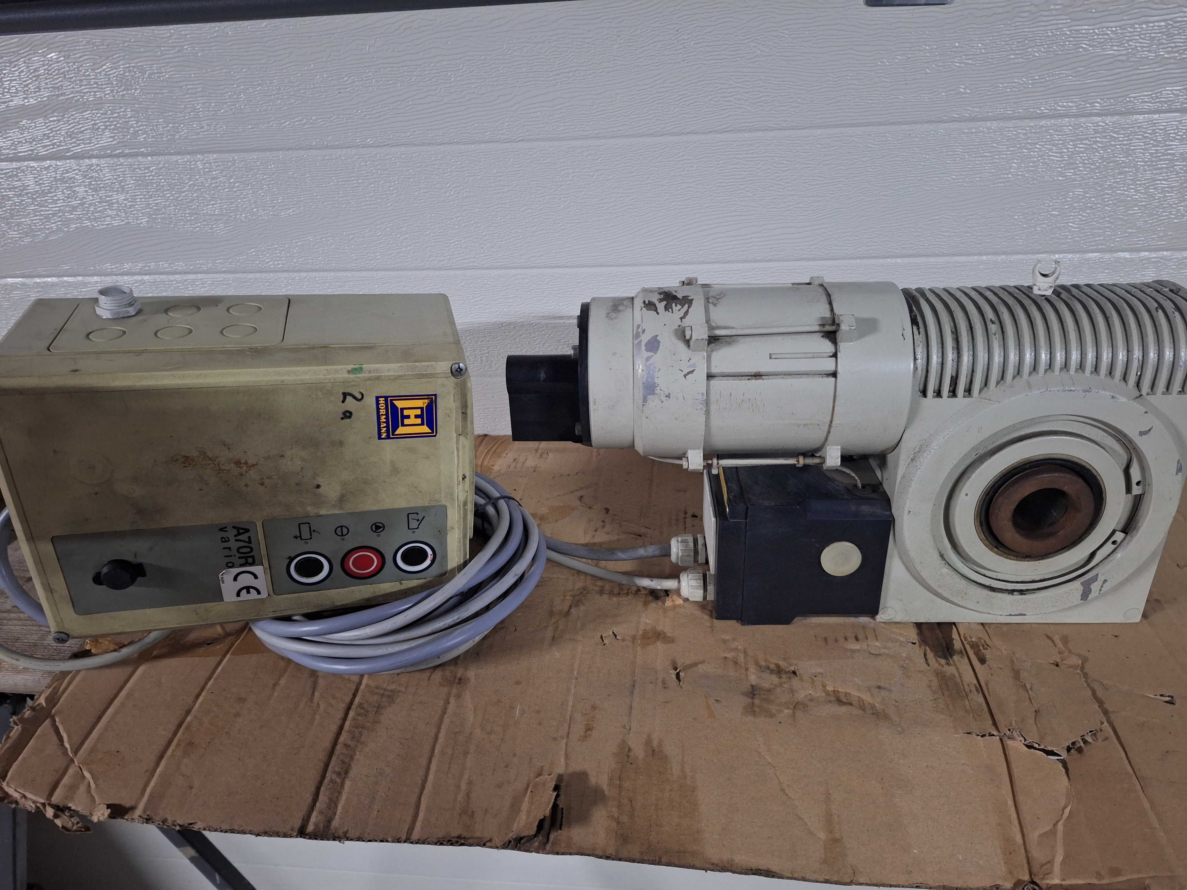Napęd do bramy, motoreduktor,  silnik 380V HÖRMANN