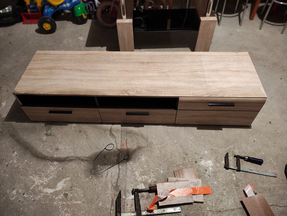 Szafka pod telewizor