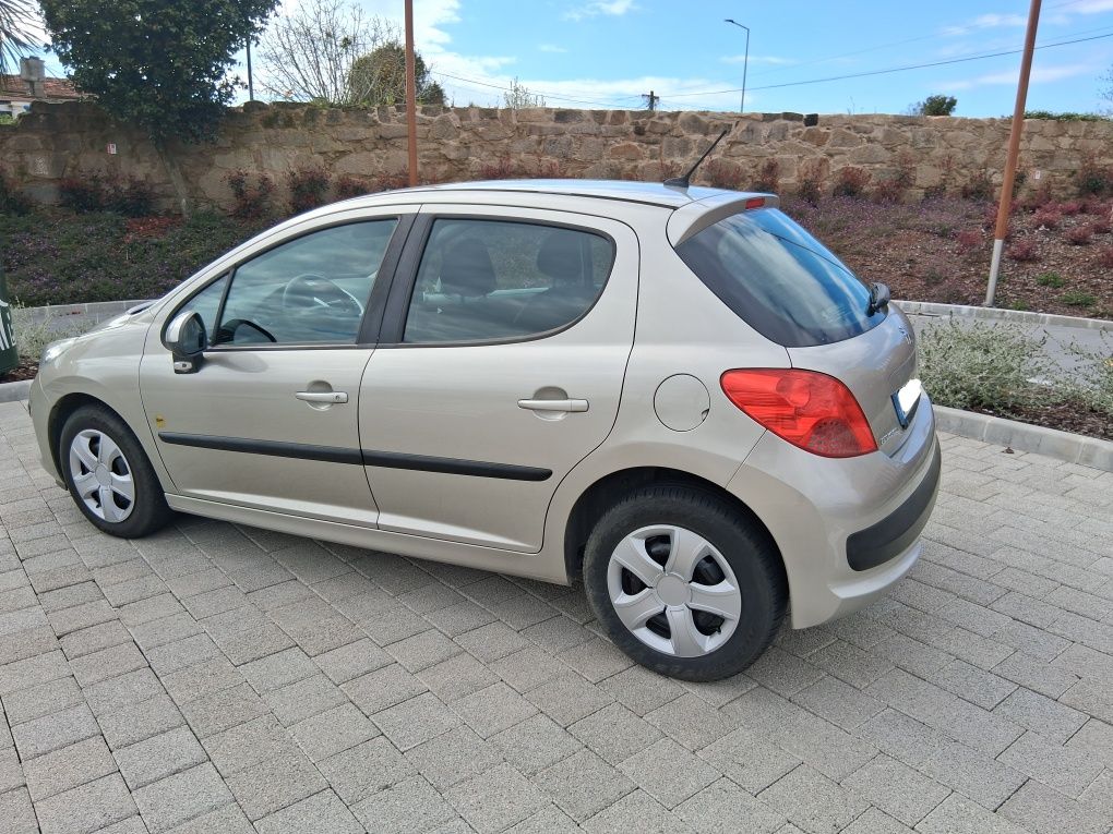 Peugeot 207 1.4 Open