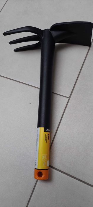 Балконо-садова сапка - легка та якісна.