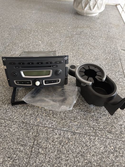 Rádio Smart Fortwo Original + Suporte Copos