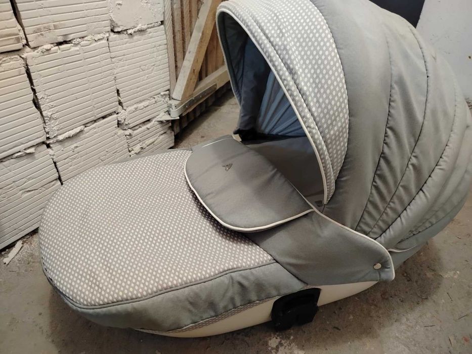 Sprzedam Nosidełka i wózek 2w1