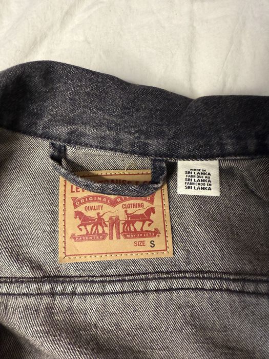 Жіночий джинсовий піджак