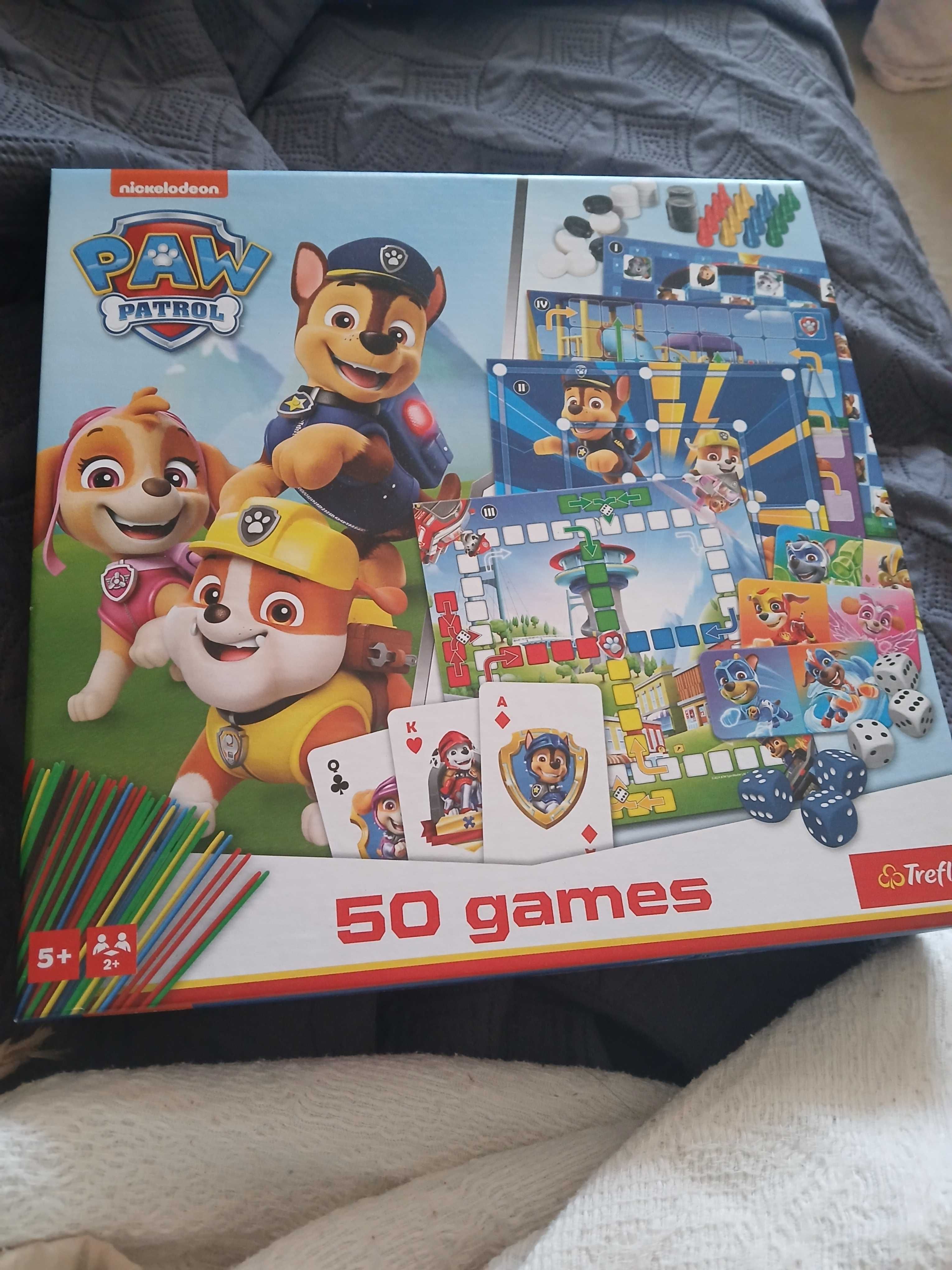 Caixa com 50 jogos da patrulha pata