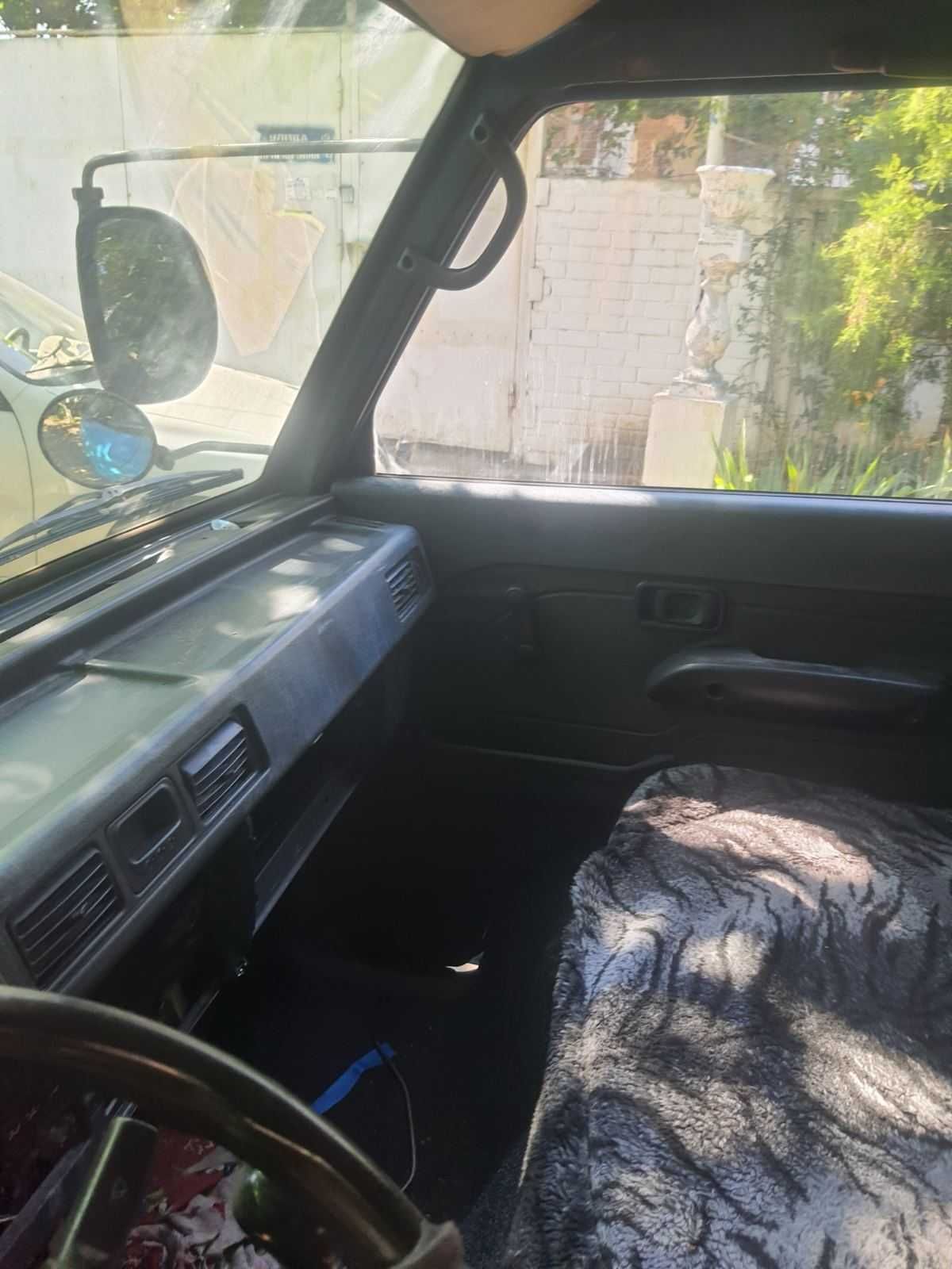 Продам грузопассажирский Isuzu