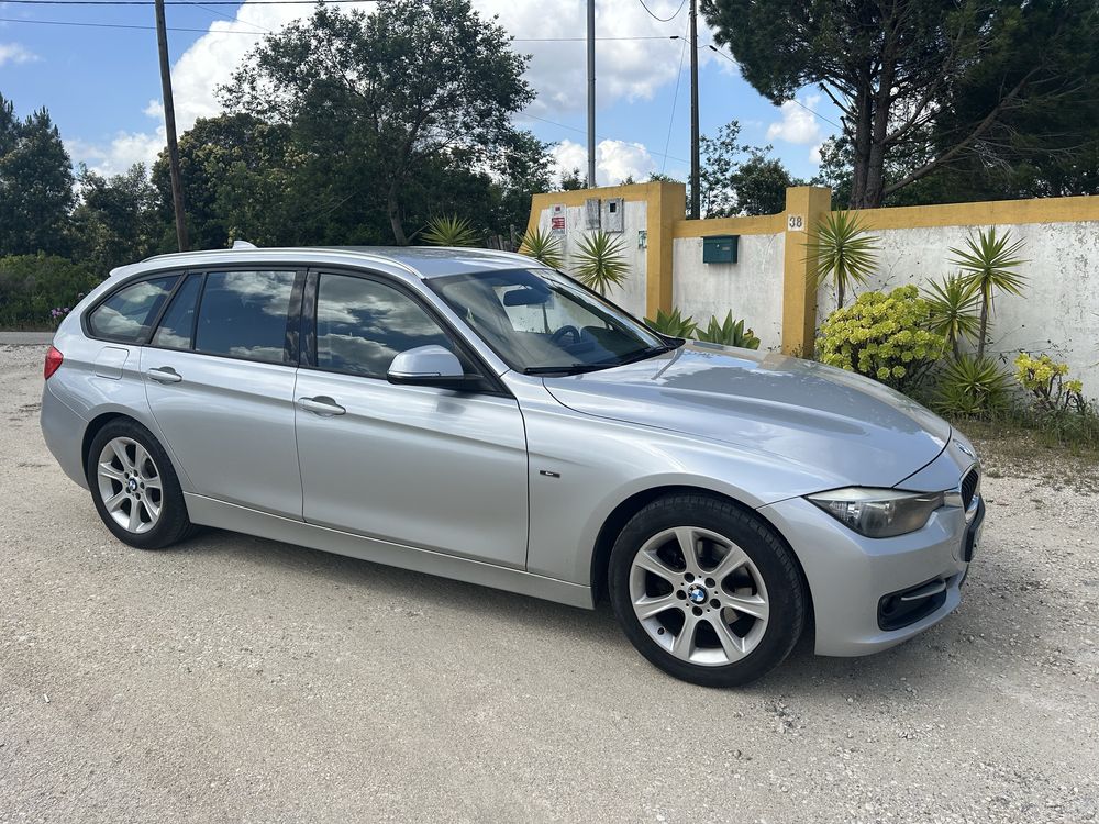 BMW 318 d auto de 2013 Nacional revisoes na marca
