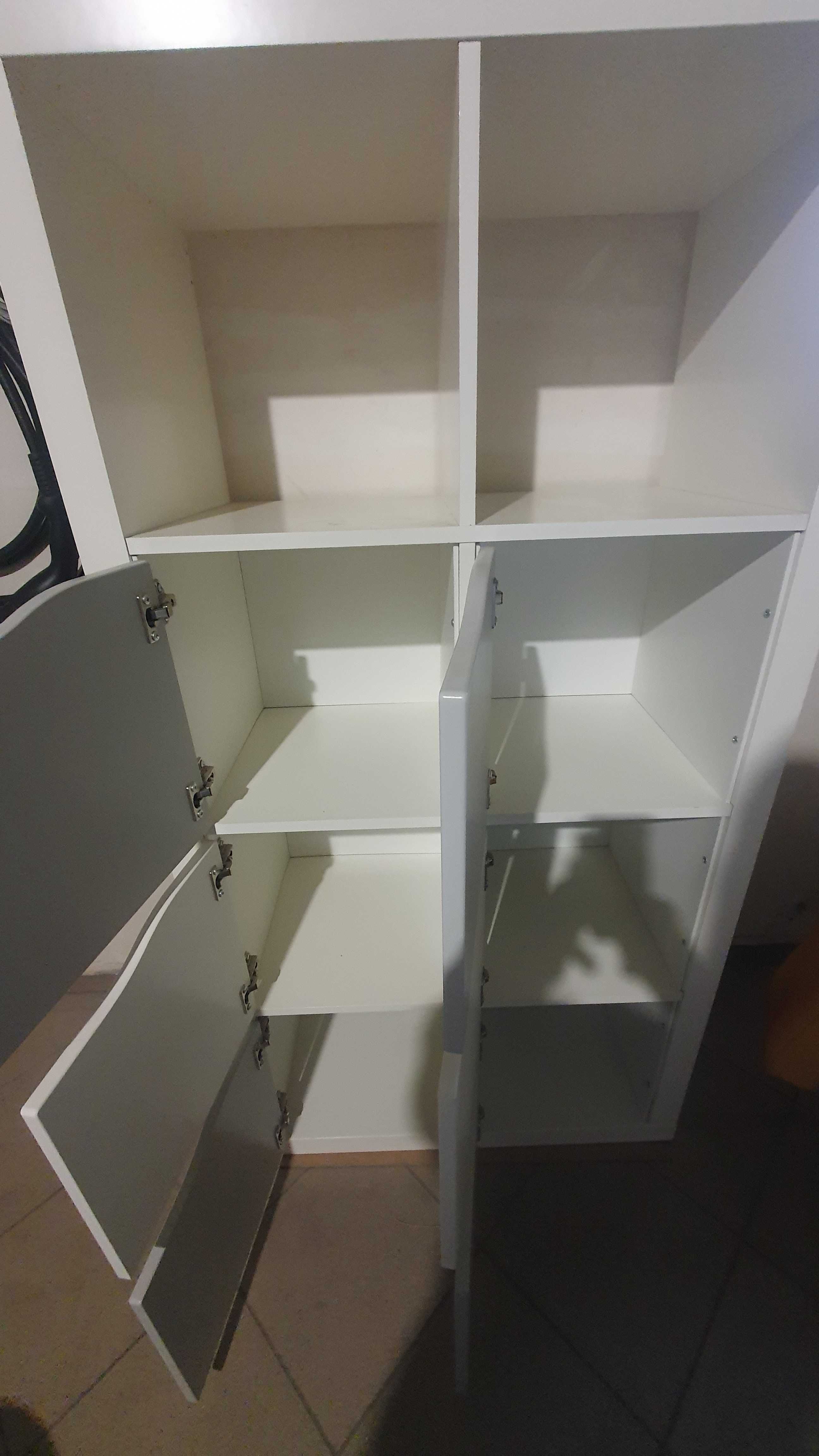 Regał szafka IKEA KALLAX 4x2  z 6 wkładami z drzwiczkami popiel/biel