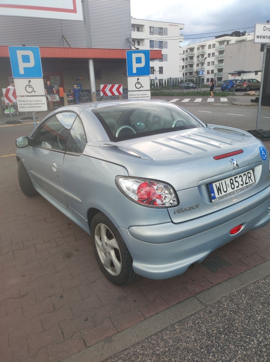 Sliczny Peugot 206cc