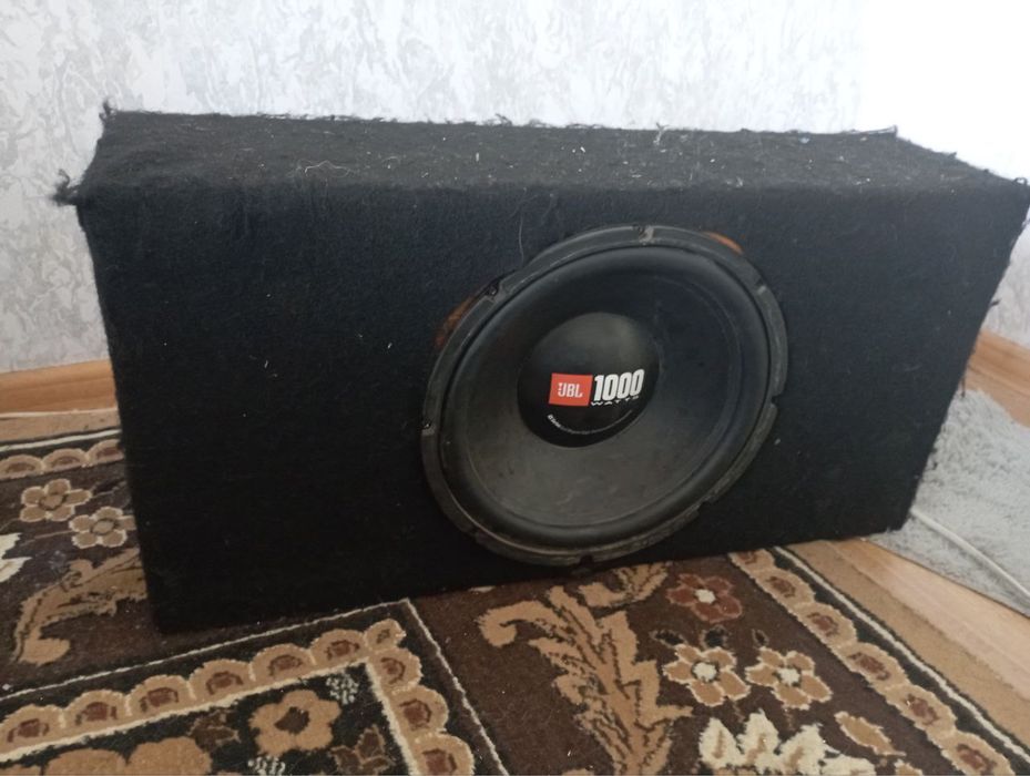 Сабвуфер 1000 waats jbl