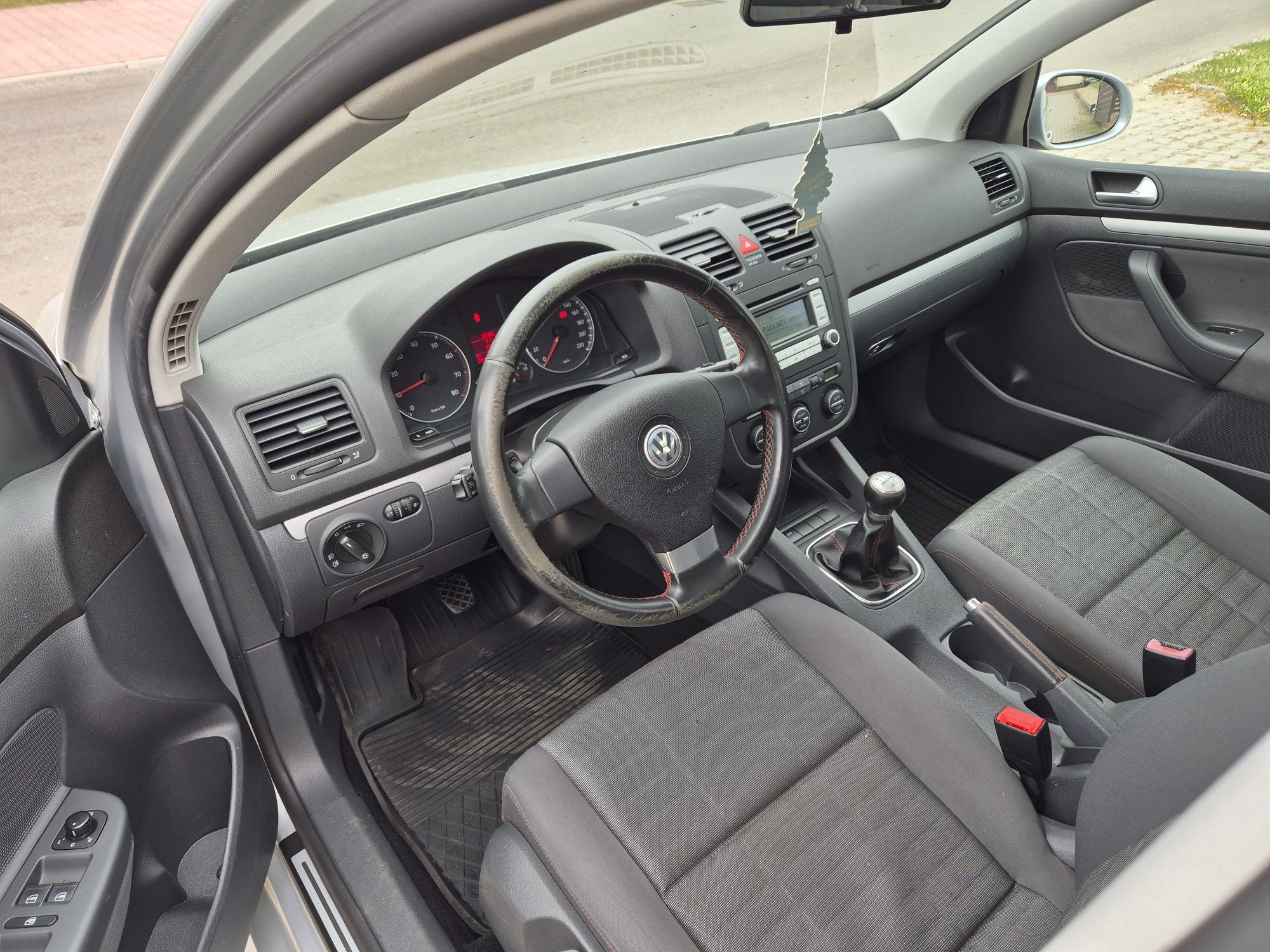Sprzedam VW Golf 5 1.4mpi