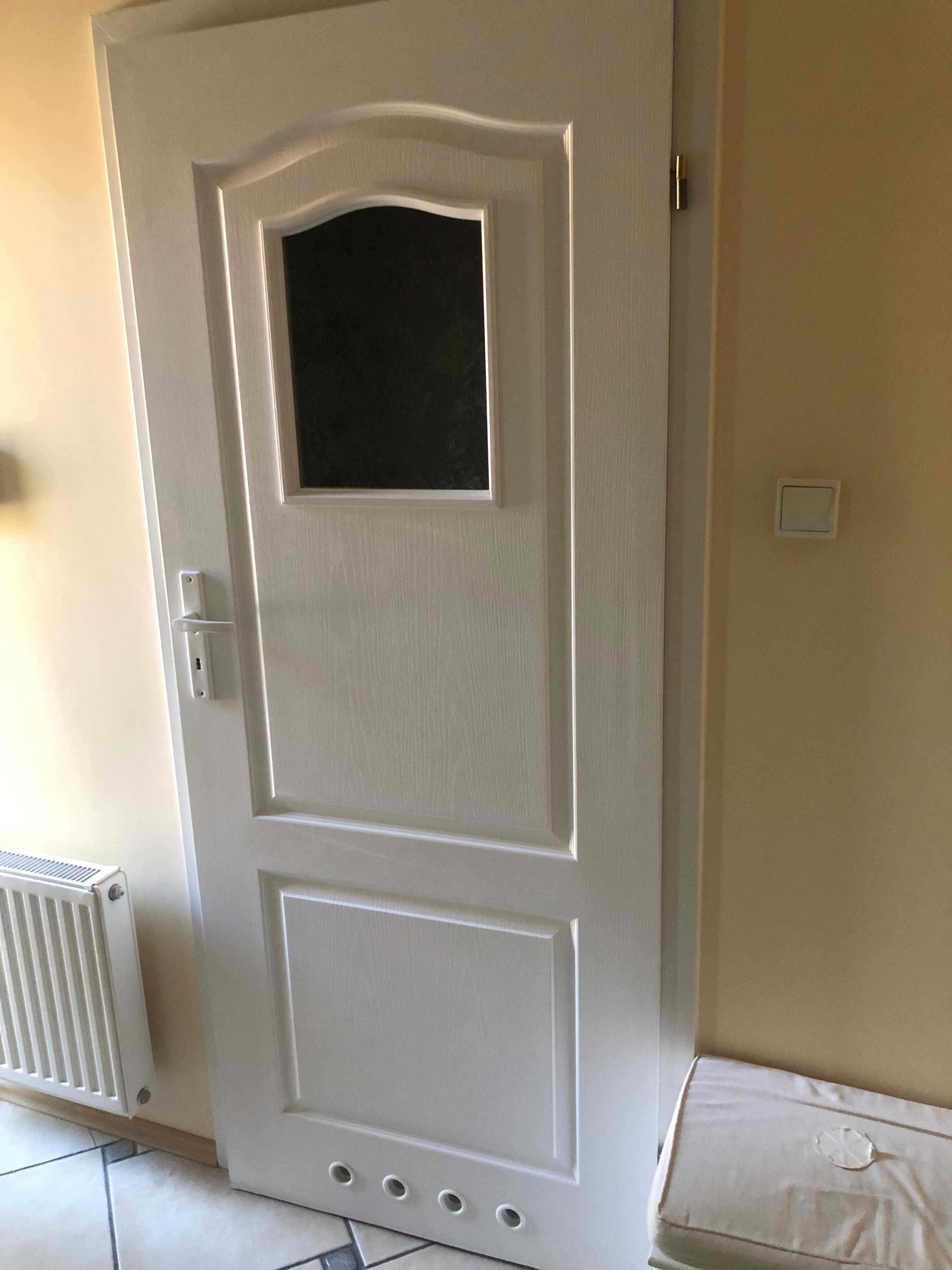 Drzwi PORTA 80-tki z ościeżnicami 7 szt.