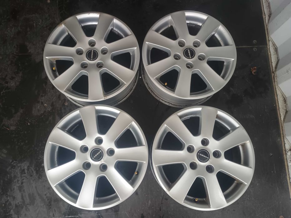 Aluminiowe felgi BMW 16 cali 5x120  et 40 szer. 7J piasta 72,5 Borbet
