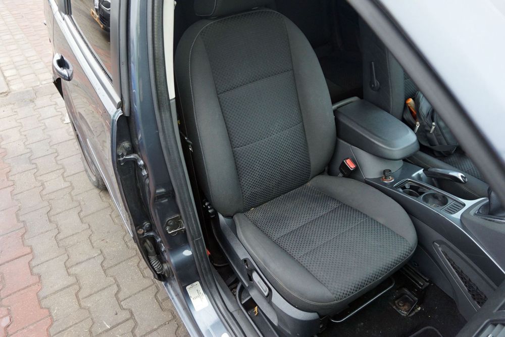 FOTEL PRZEDNI PRAWY C-MAX I MK1 LIFT  FORD 2006-2010
