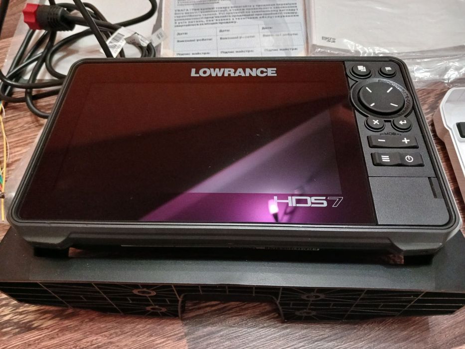 Эхолот Lowrance Live 7