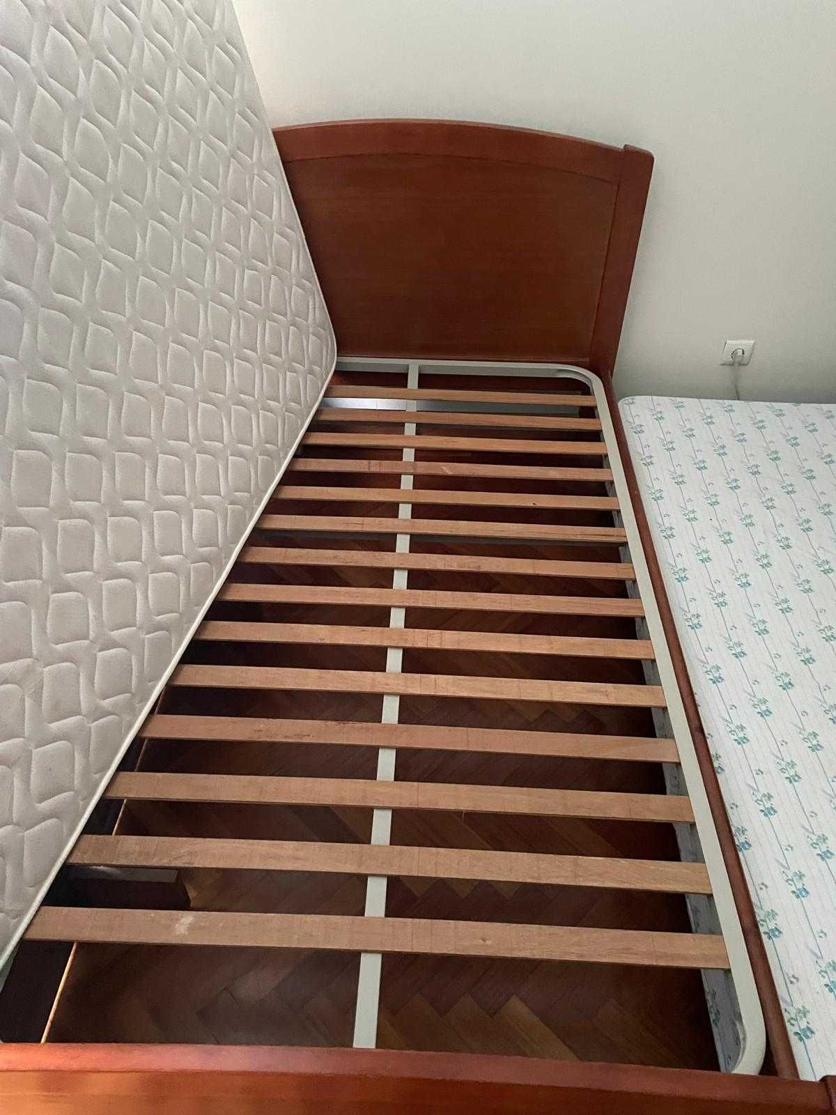 Cama de solteiro +1 com mesa de cabeceira