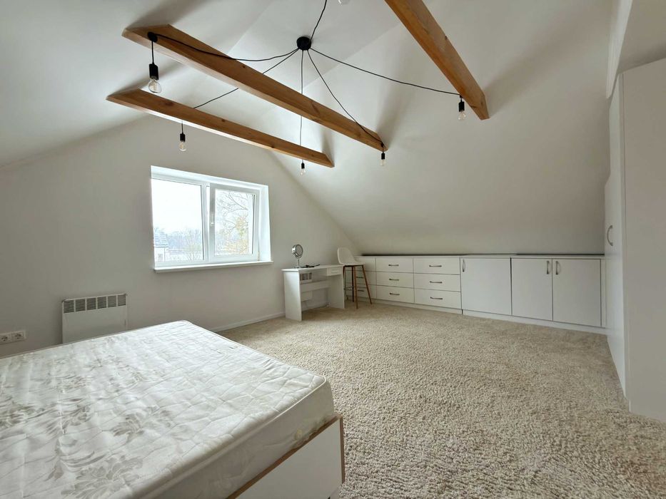 Оренда дворівневої квартири в БРЮХОВИЧАХ вул. Незалежності 22