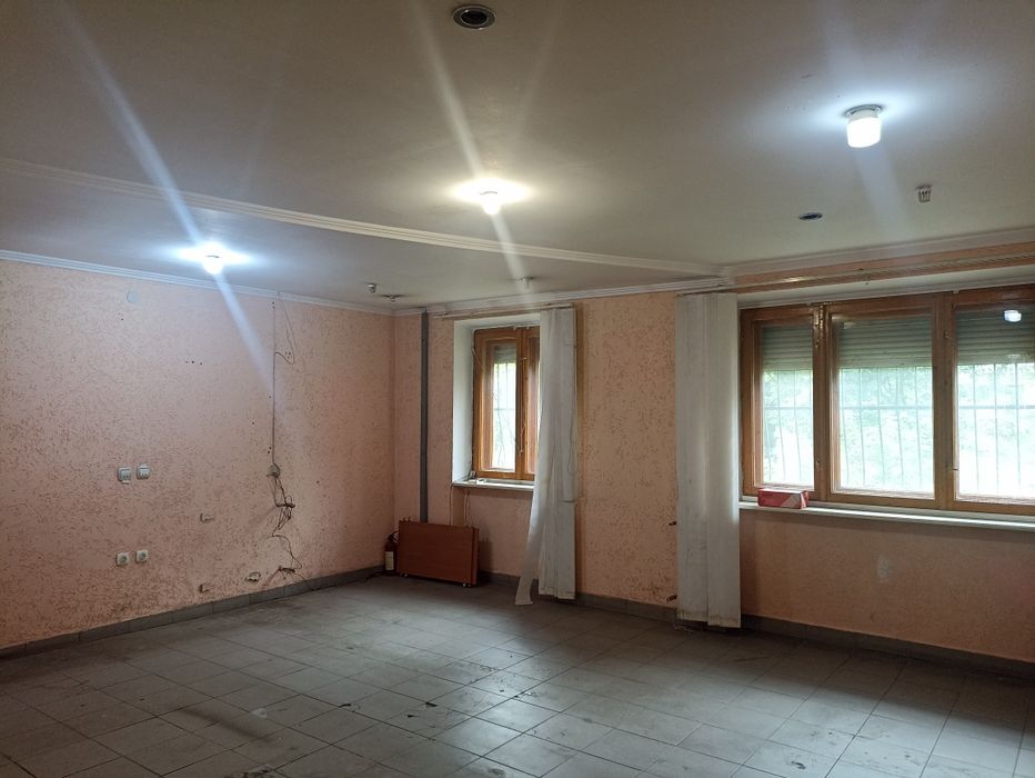 Здається приміщення площею 54.8 кВ м. Дрогобич П.Орлика 7/1