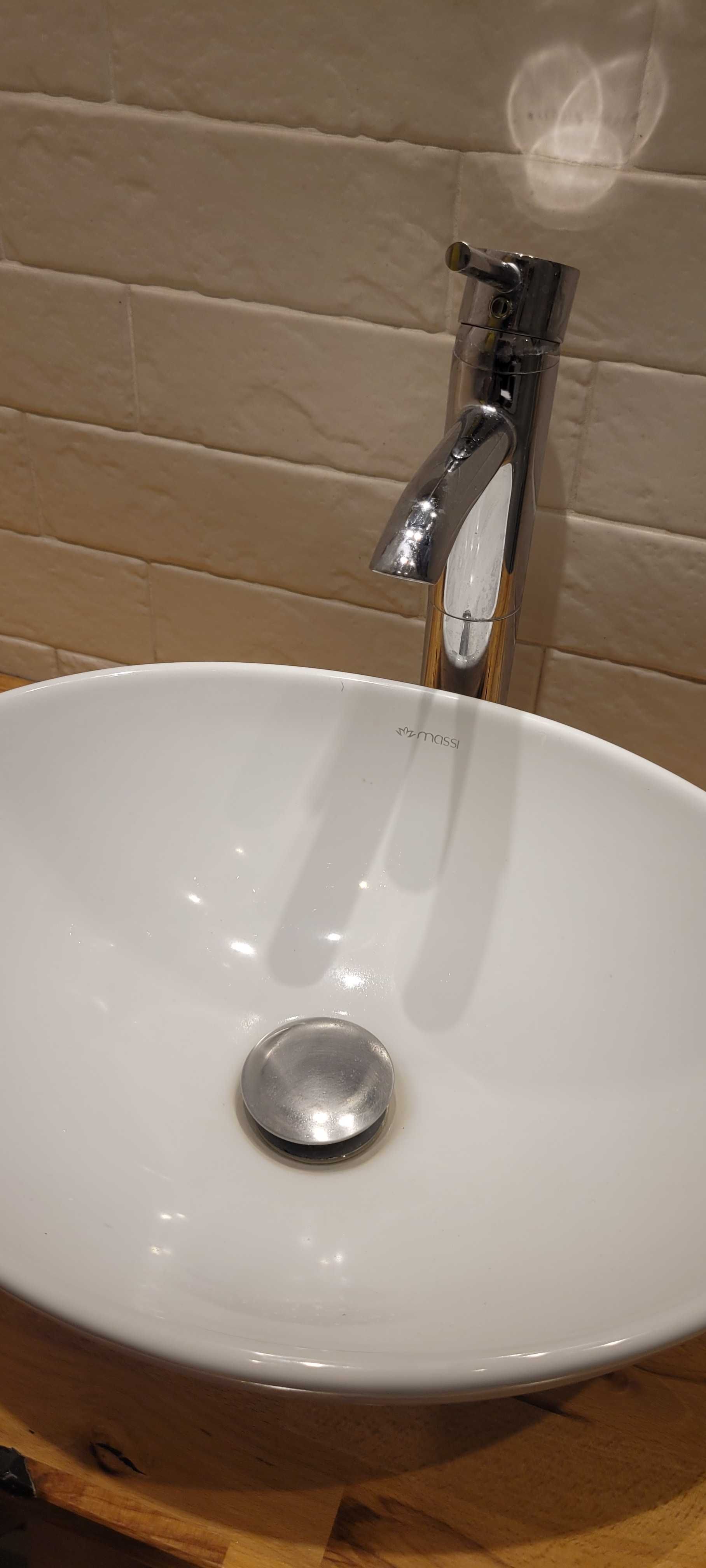 umywalka Massi nablatowa  i bateria Kludi stojąca