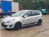 Renault Kangoo GRAND Scenic 2011R