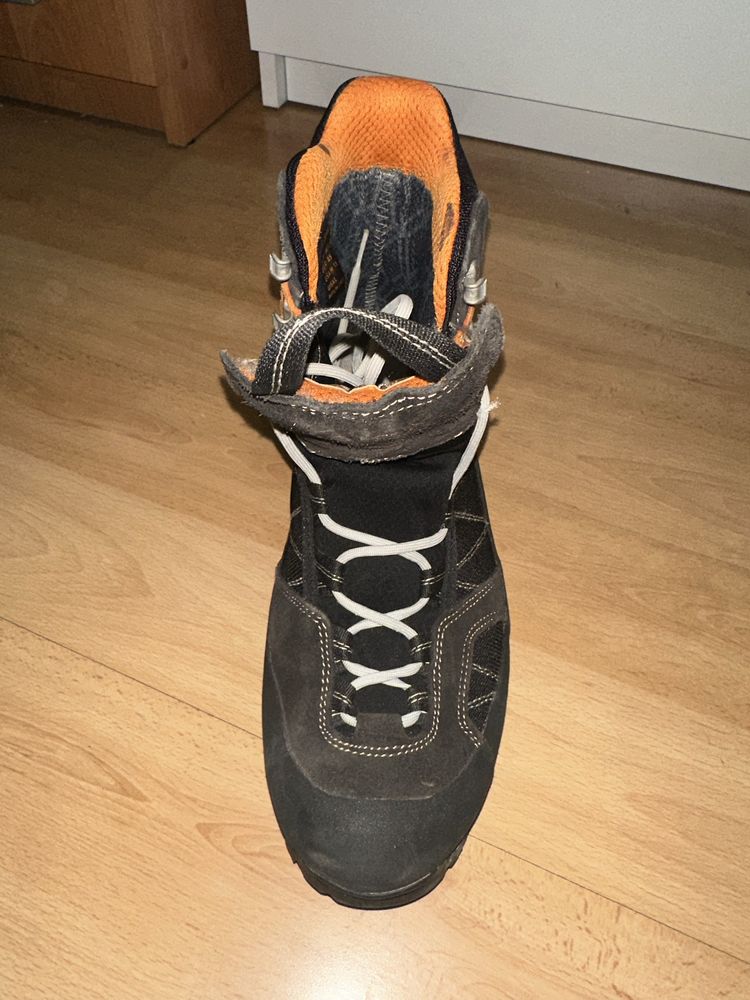 Buty do raków półautomatycznych Aku