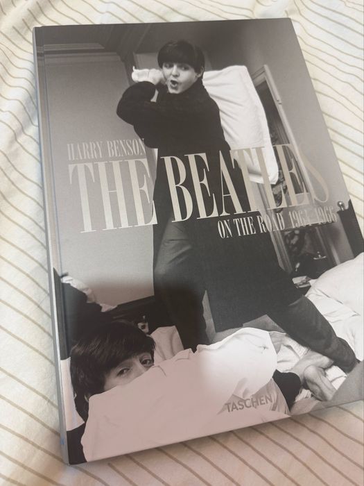 Harry Benson The Beatles on the road 64-66 TASCHEN