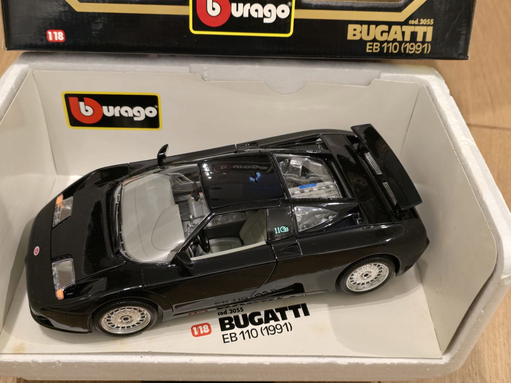 BBURAGO Bugatti EB 110 1:18 cod. 3055