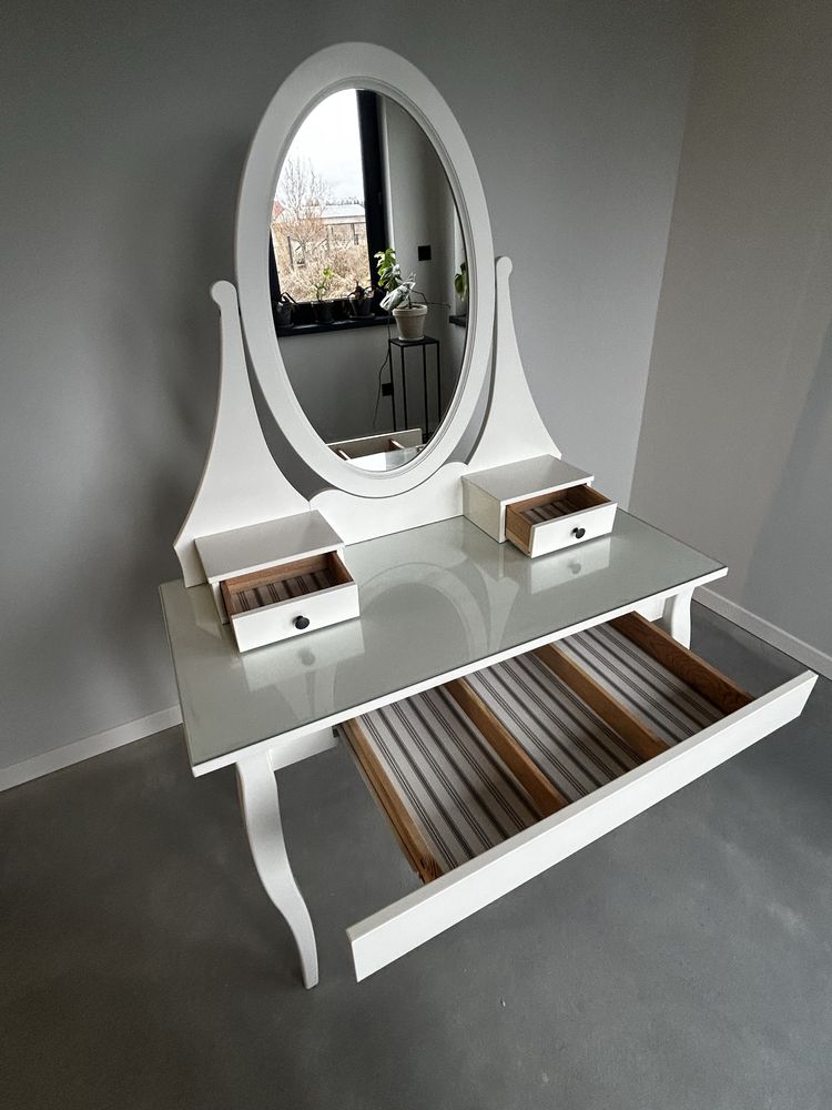 Toaletka z lustrem + krzesło gratis