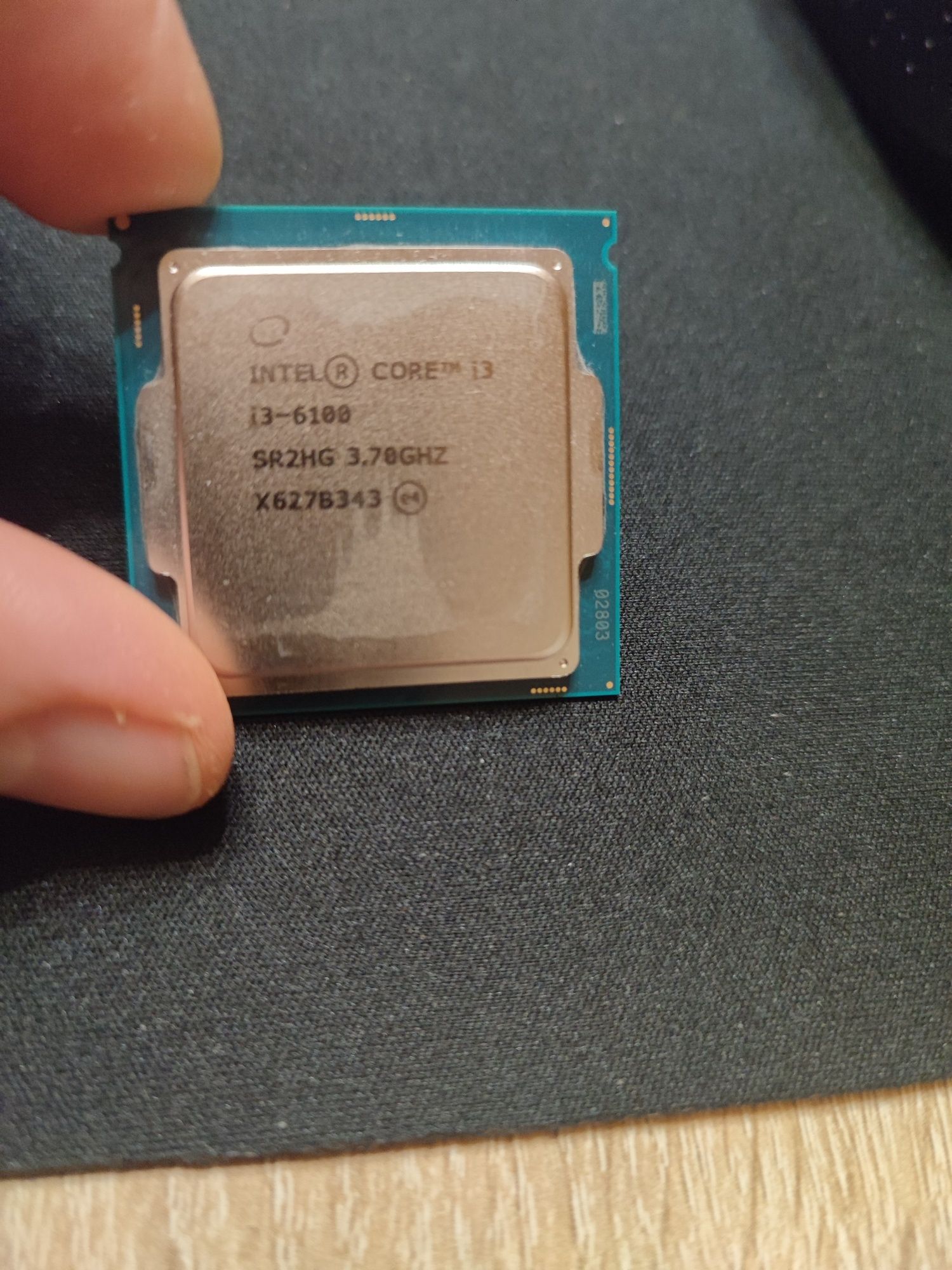 Процесор Intel i3-6100