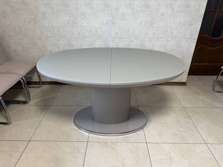 Стіл обідній, матове скло