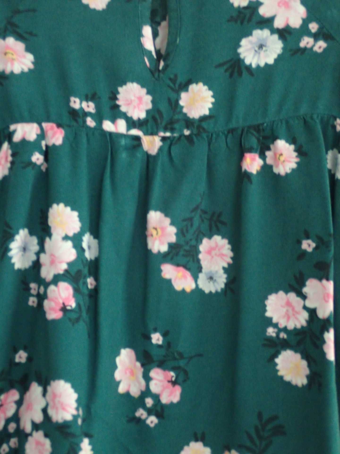 Benetton śliczna zielona sukienka w kwiaty 82 cm
