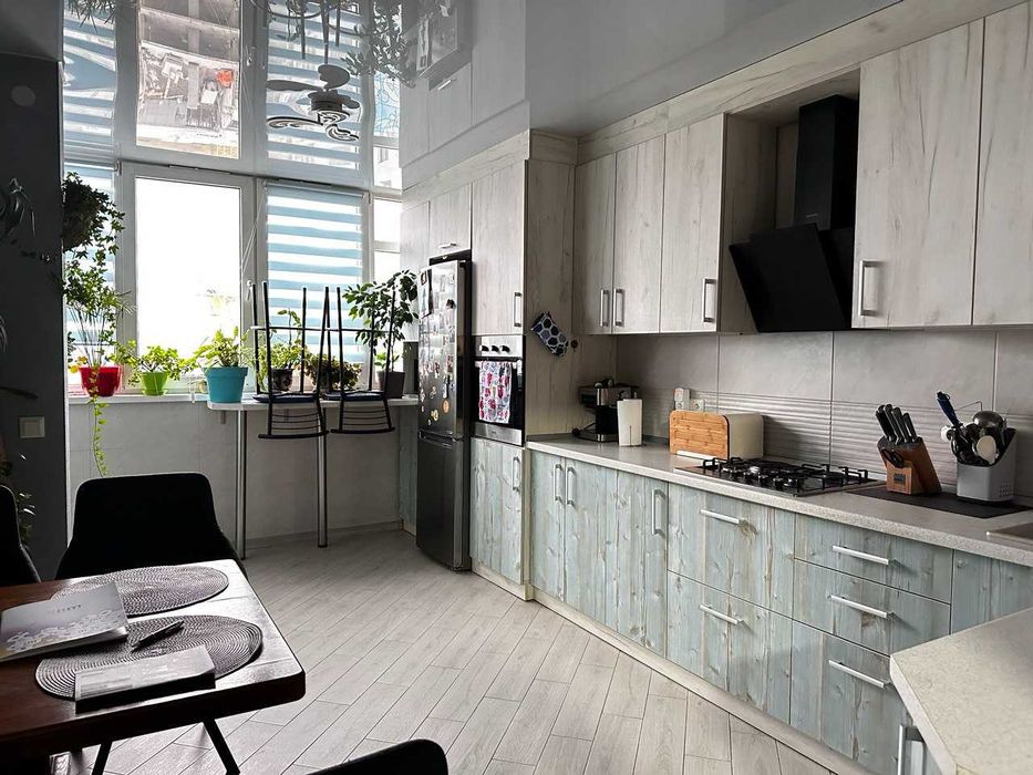 Продається 2-к. квартира з ремонтом за вул. Покрови (р-н Кутківці)