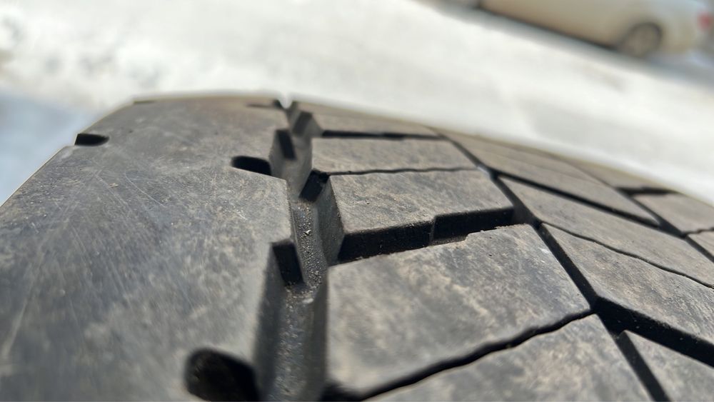 315/70/22,5 Semperit шины резина