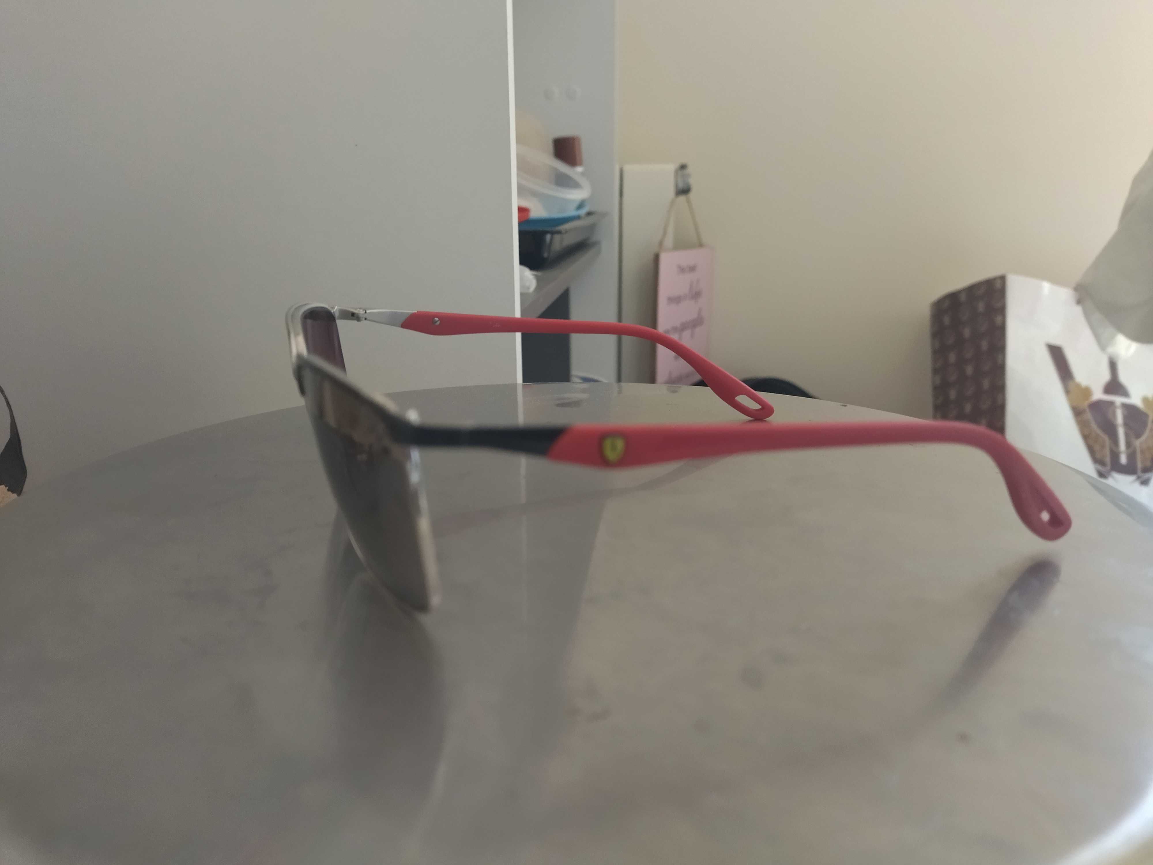 Óculos de sol Ray Ban Scuderia Ferrari