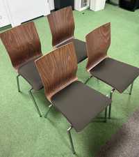 Wygodne i stabilne krzesła drewniane